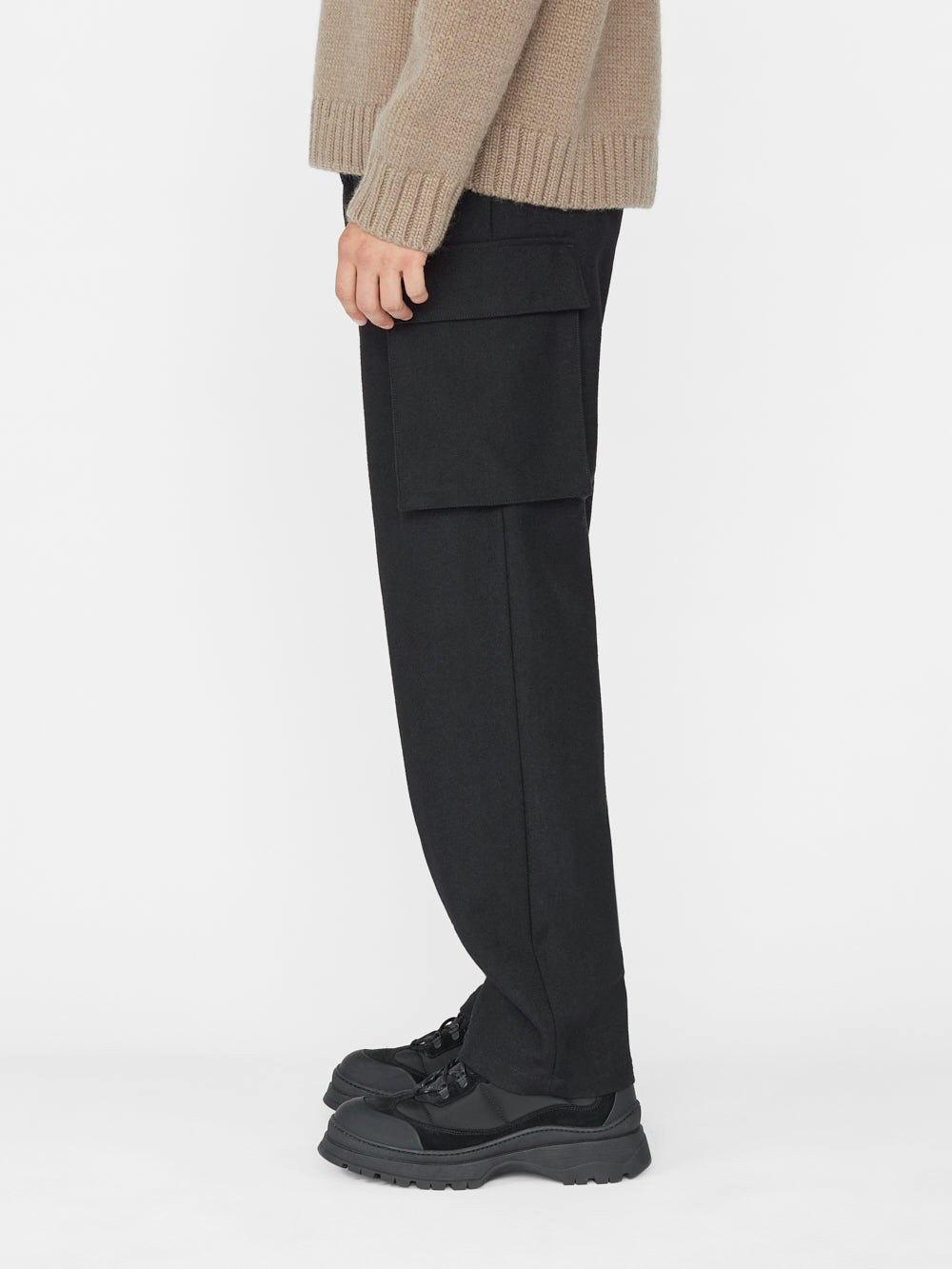 pants side view alt:fit1